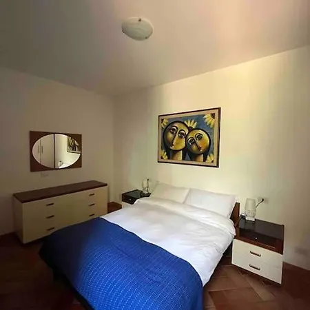 Appartamento Little Garden House In Porta Camollia *